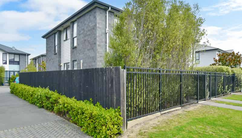 14/14 Buffon Street, Waltham