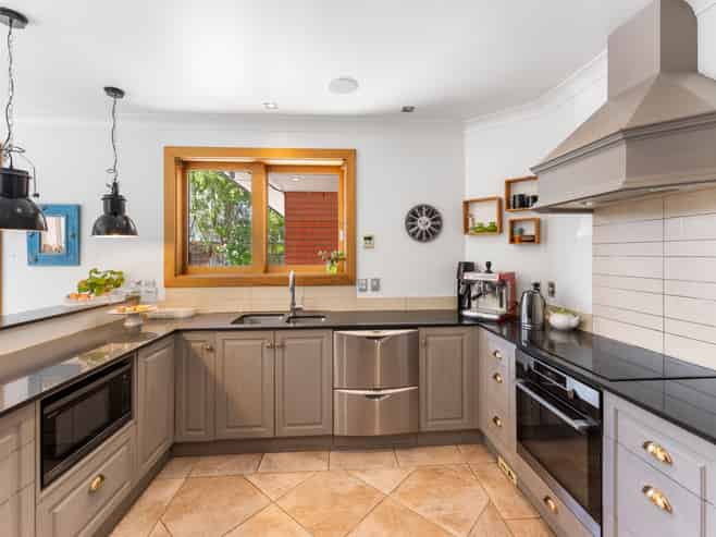 9 Henridge Place, Avonhead