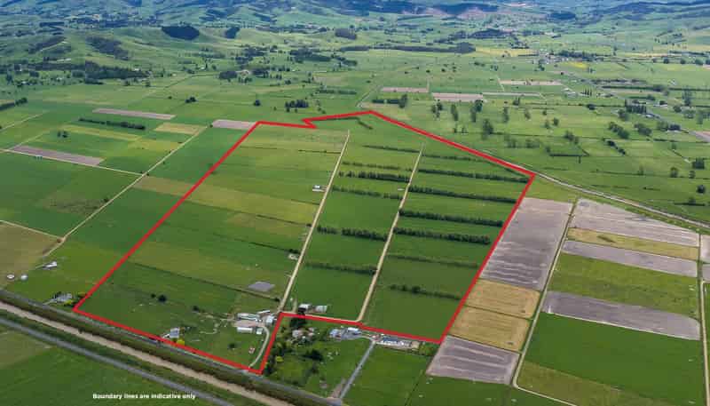 108 Canal West Road, Waitakaruru