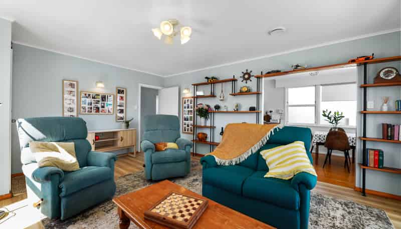 8 Karina Crescent, Redwoodtown