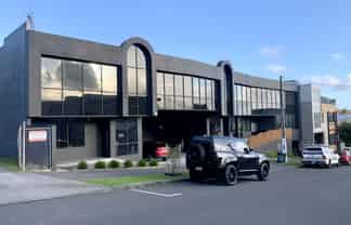 Versatile Grey Lynn workspace