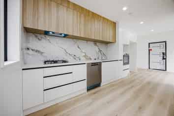 16D Olive Crescent, Papatoetoe