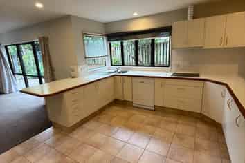 3 Jan Higgins Place, Golflands