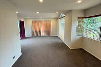 3 Jan Higgins Place, Golflands