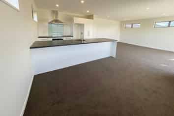 8 Harry Manship Crescent, Halswell