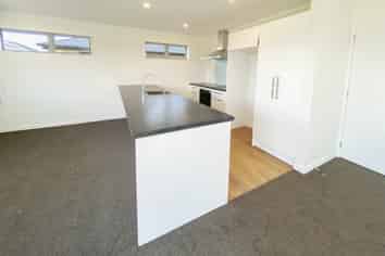 8 Harry Manship Crescent, Halswell