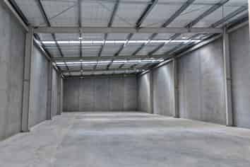 High-quality tilt slab freehold opportunity