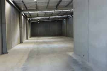 High-quality tilt slab freehold opportunity