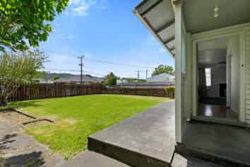 1 & 2/25 Marion Street, Silverstream