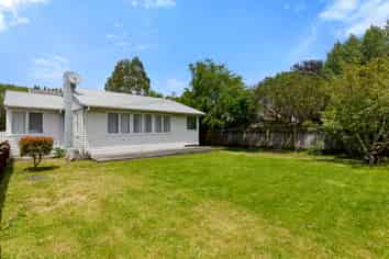 1 & 2/25 Marion Street, Silverstream