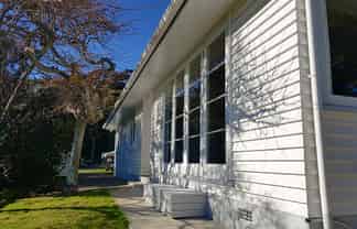 98 Melbourne Road, Island Bay