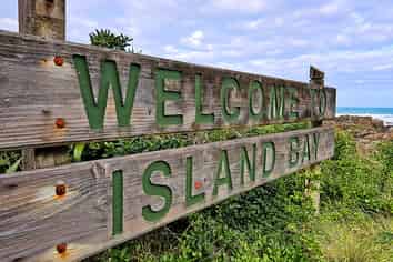 98 Melbourne Road, Island Bay