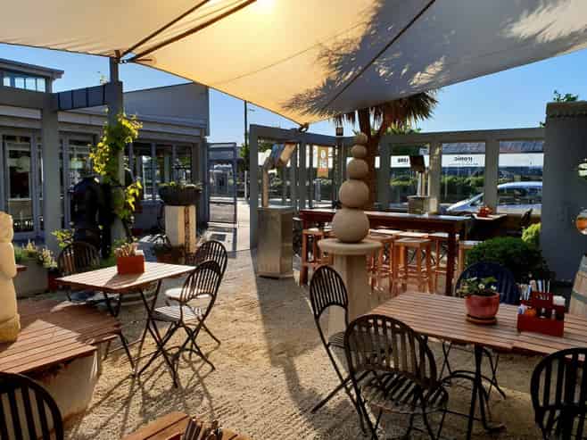 Bar - Café - Restaurant - $30k P/wk