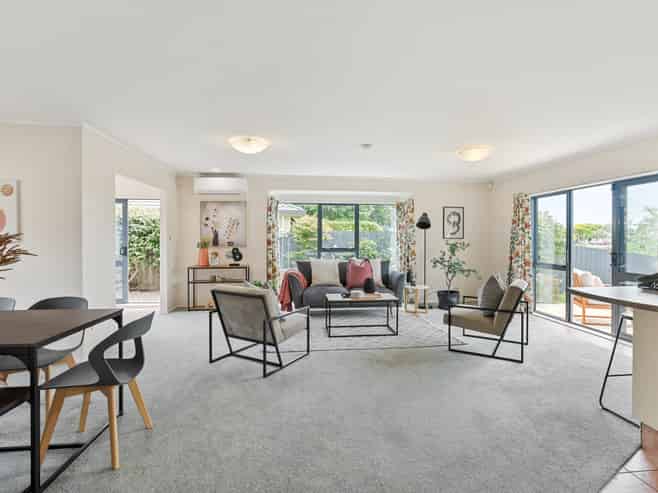 61B Guildford Drive, Paraparaumu