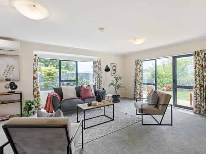 61B Guildford Drive, Paraparaumu