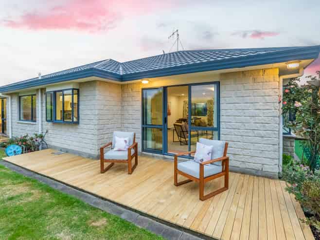 61B Guildford Drive, Paraparaumu