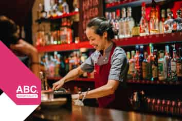 Central Bar – Prime Location!