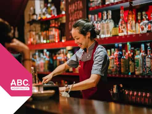 Central Bar – Prime Location!