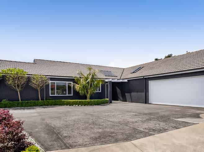 20 Maple Crescent, Whalers Gate