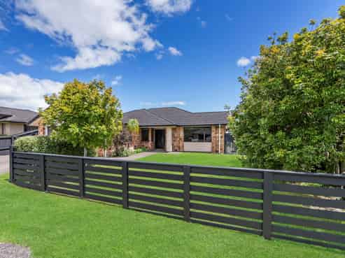 50 Constellation Avenue, Beachlands