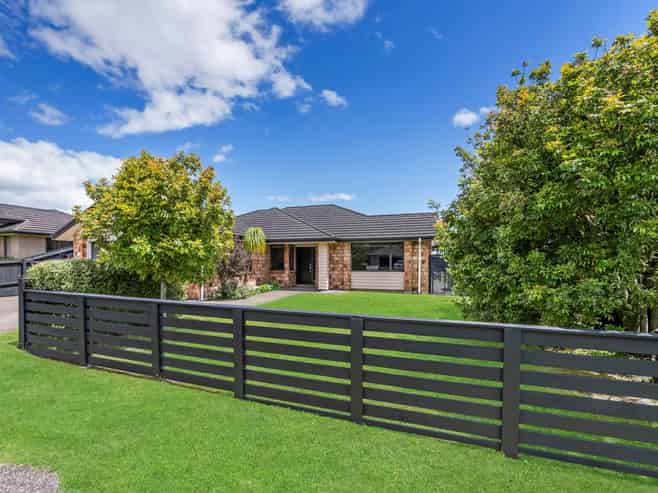 50 Constellation Avenue, Beachlands