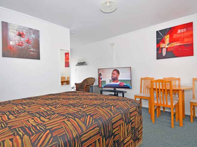 Well Established Motel - Lifestyle & Income