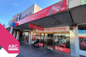 Coffee Shop & Bakery in Prime CBD Location