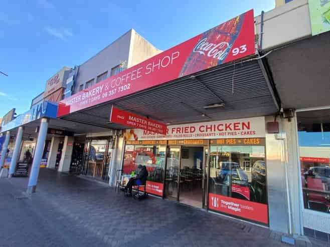 Coffee Shop & Bakery in Prime CBD Location