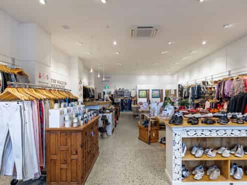 Own a Luxury Resale Boutique Earning $139K