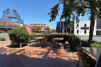 Bird The Word Charming Lakeside Café Room to Grow