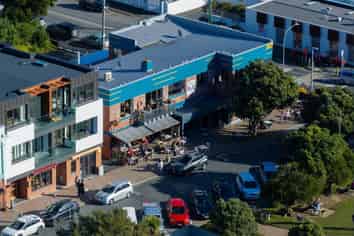 Café & Bar – Premium Location – $400k+ Returns