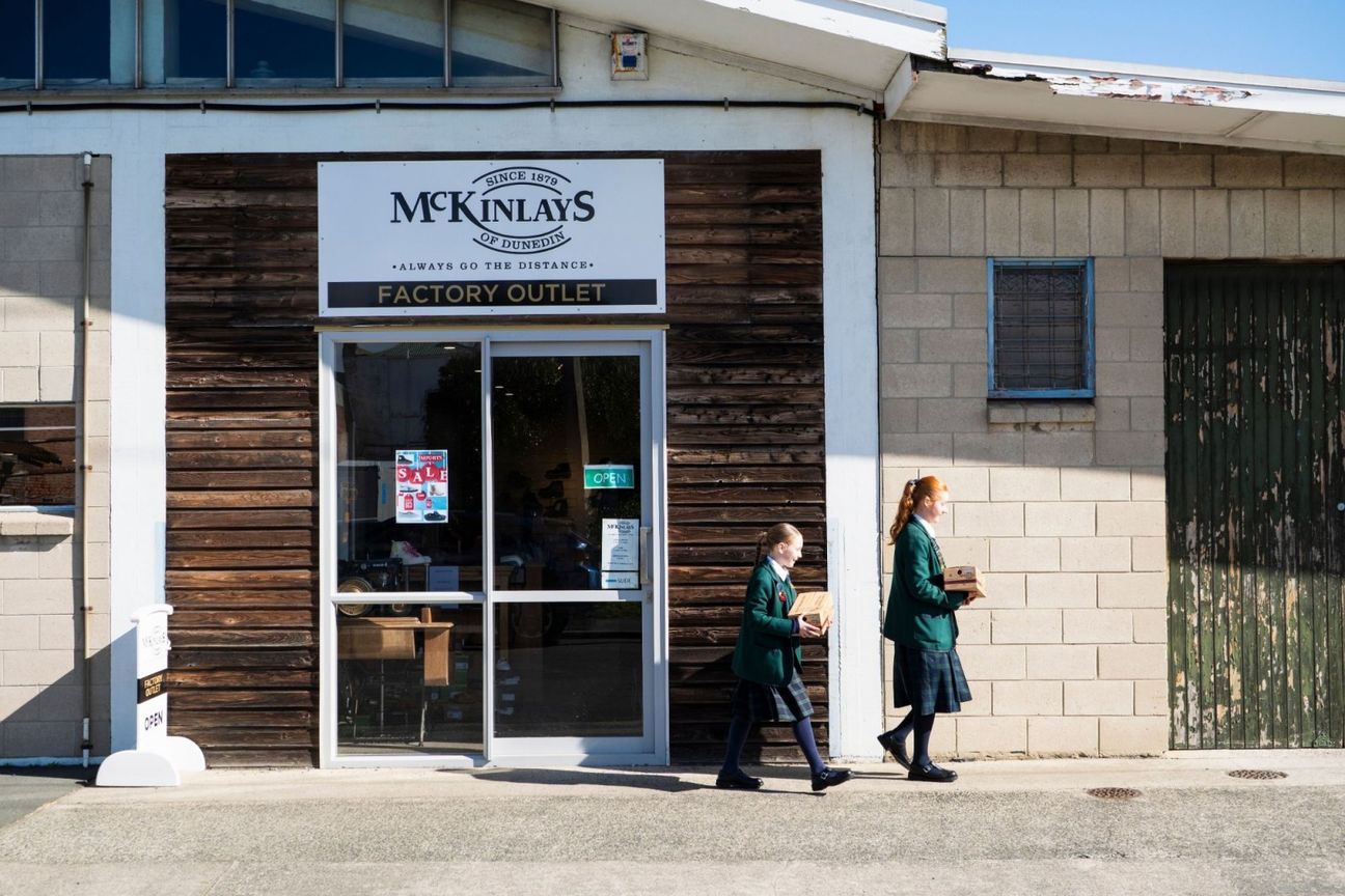 McKinlay’s Footwear – Dunedin (Established 1879) - Aanzicht 3