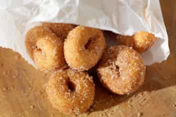 BOP DONUTS – Rotorua’s Iconic Food Truck Business