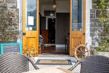 Super Profitable Restaurant - Approx. $300k EBITDA