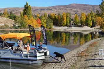 Floating café, low overheads, $153k assets