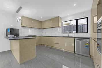 26A Russell Road, Manurewa