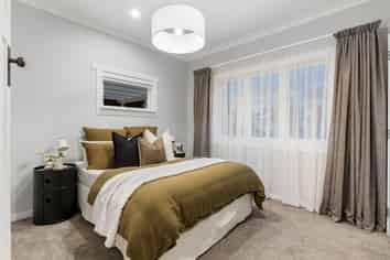 111 Kiwi Road, Point Chevalier