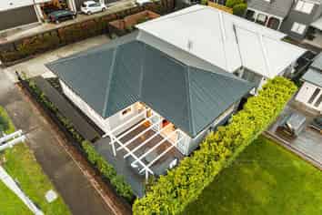 111 Kiwi Road, Point Chevalier