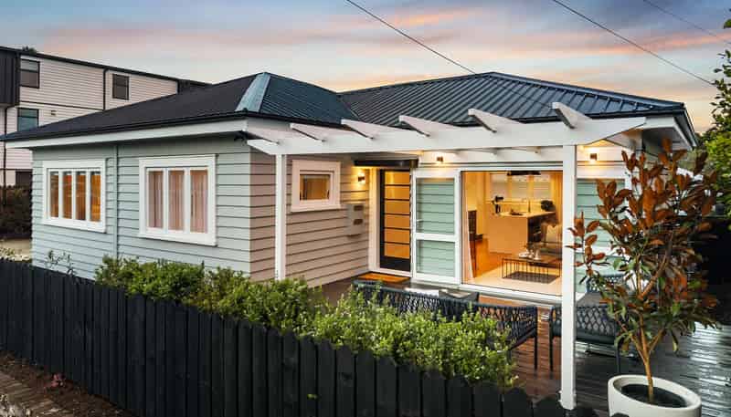 111 Kiwi Road, Point Chevalier