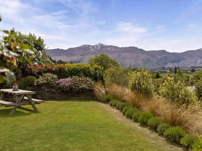 2 Bramshill Drive, Lower Shotover