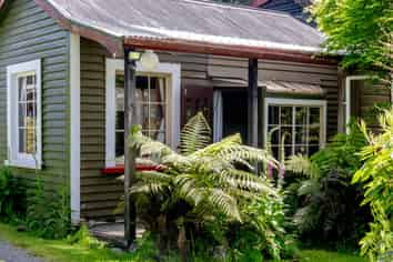 464 Stafford Loop Road, AWATUNA