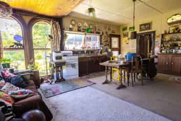 464 Stafford Loop Road, AWATUNA