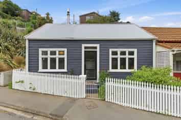 12 Hawkhurst Road, Lyttelton