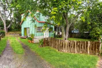 85A Rautawhiri Road, Helensville