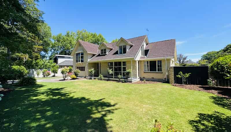 37 Helmores Lane, Merivale