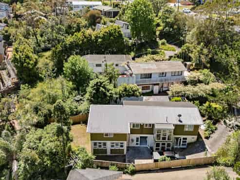 994 East Coast Road, Northcross