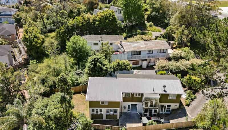 994 East Coast Road, Northcross