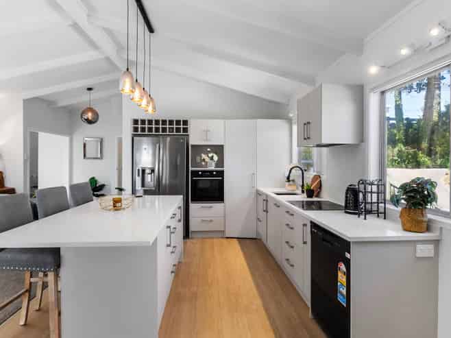 994 East Coast Road, Northcross