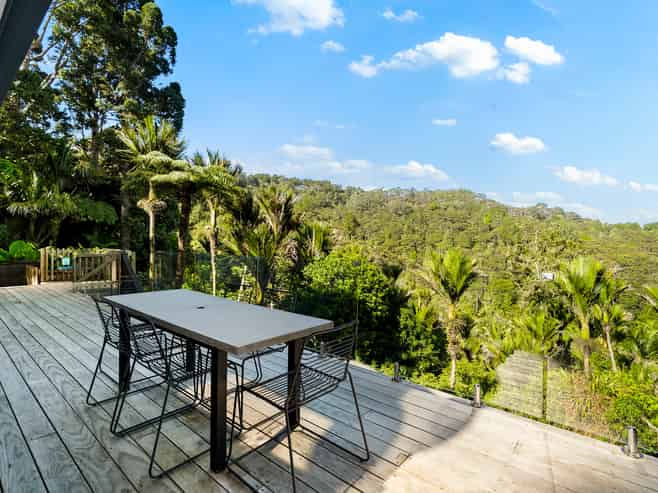 14 Tainui Road, Titirangi