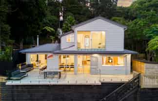 14 Tainui Road, Titirangi